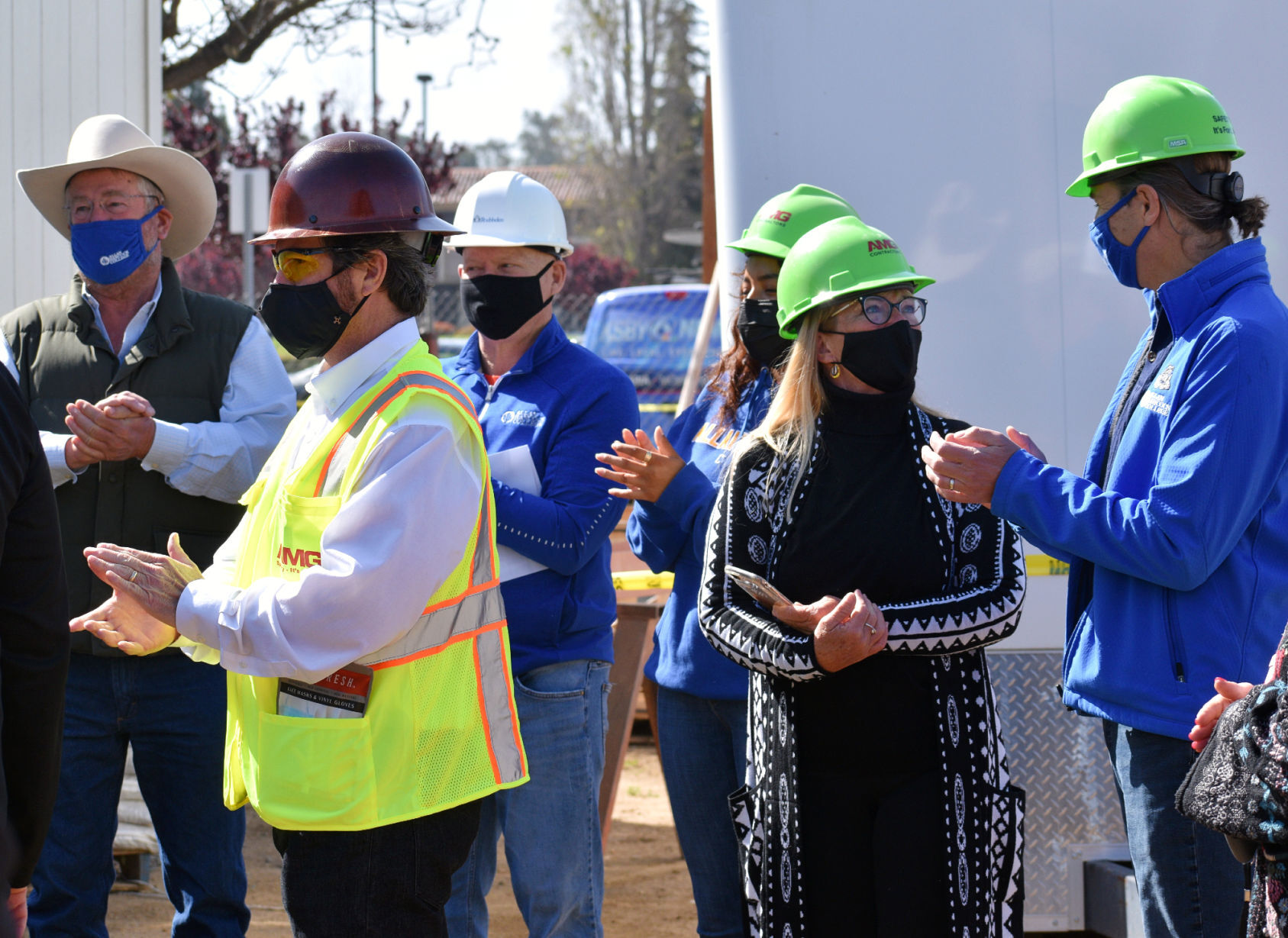 041521-smt-news-ach-beam-signing-006